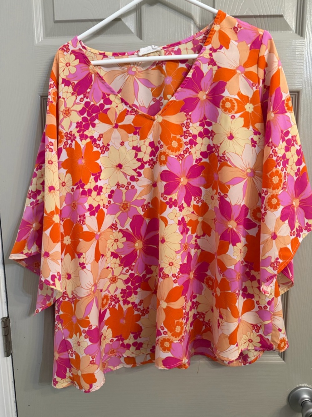 V-Neck Floral Flutter Sleeve Blouse in Pink & Orange